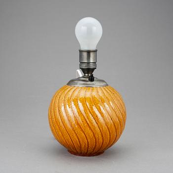 BORDSLAMPA, chamotterat stengods, Gunnar Nylund, Rörstrand.