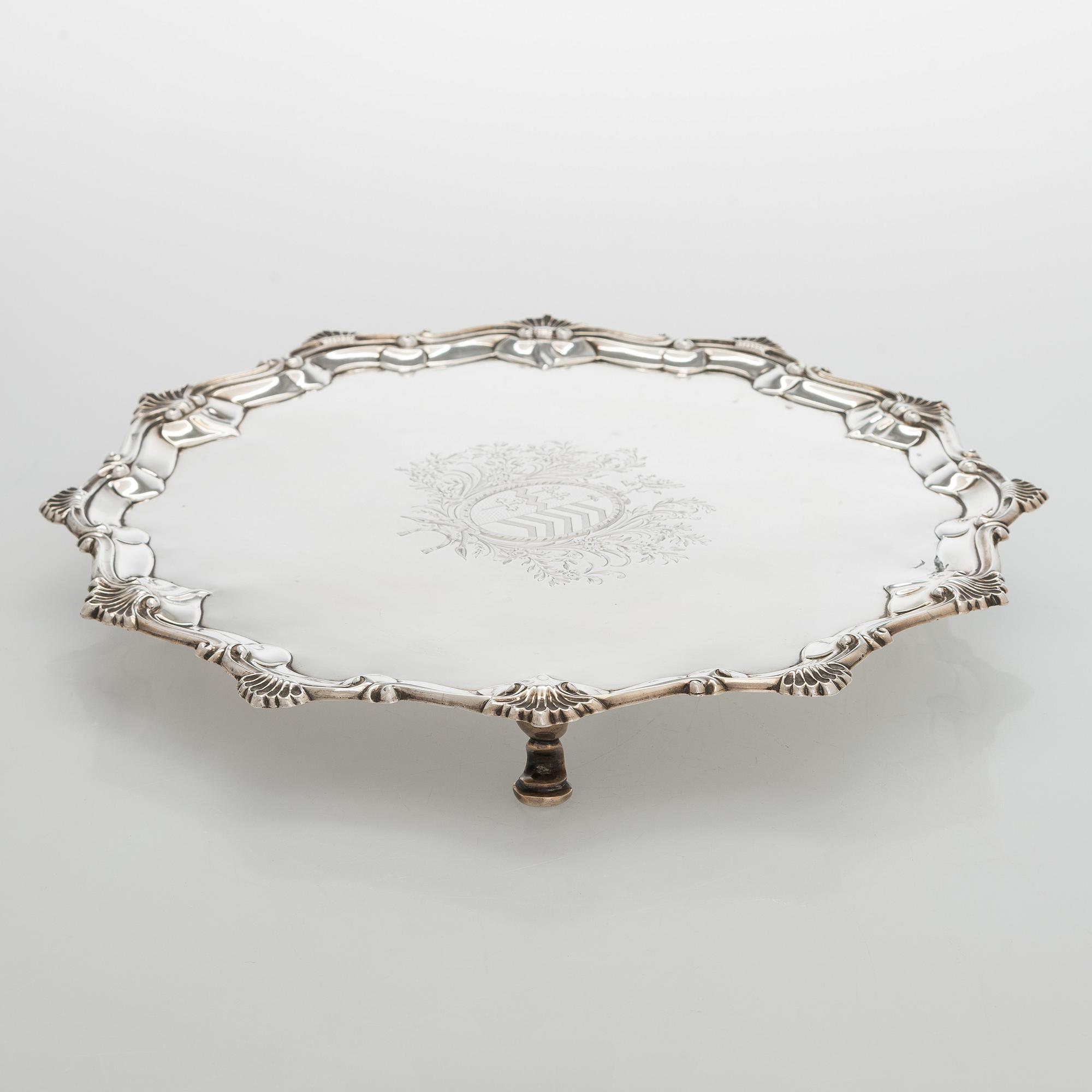 Early George III sterling silver salver, London 1769.