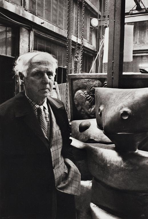 "Max Ernst à la Fonderie Susse, Paris 1968".