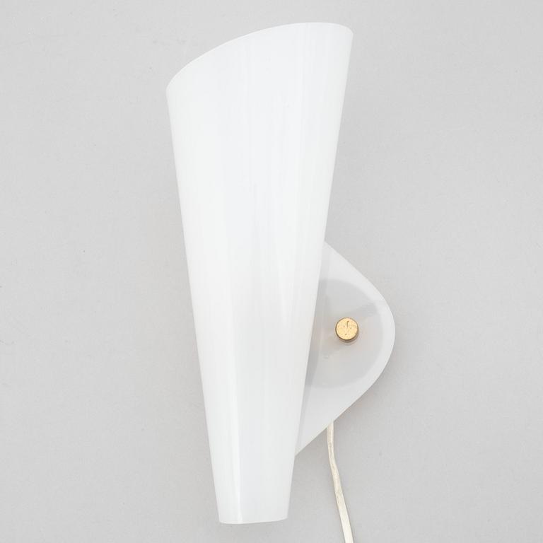 Karlskrona Lampfabrik, a model 5425 wall lamp, 1950's.