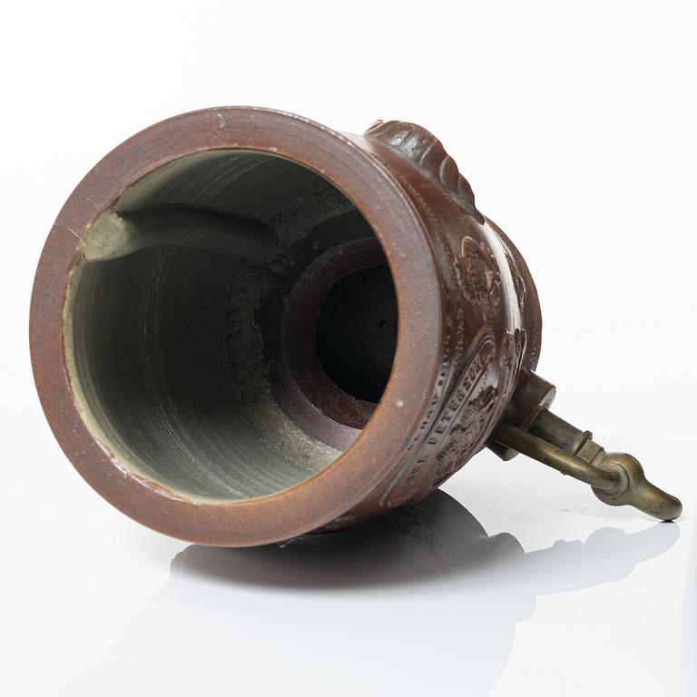 Apothecary vessel, Numa Peterson, Hamngatan 32, Stockholm, sent 19th century.