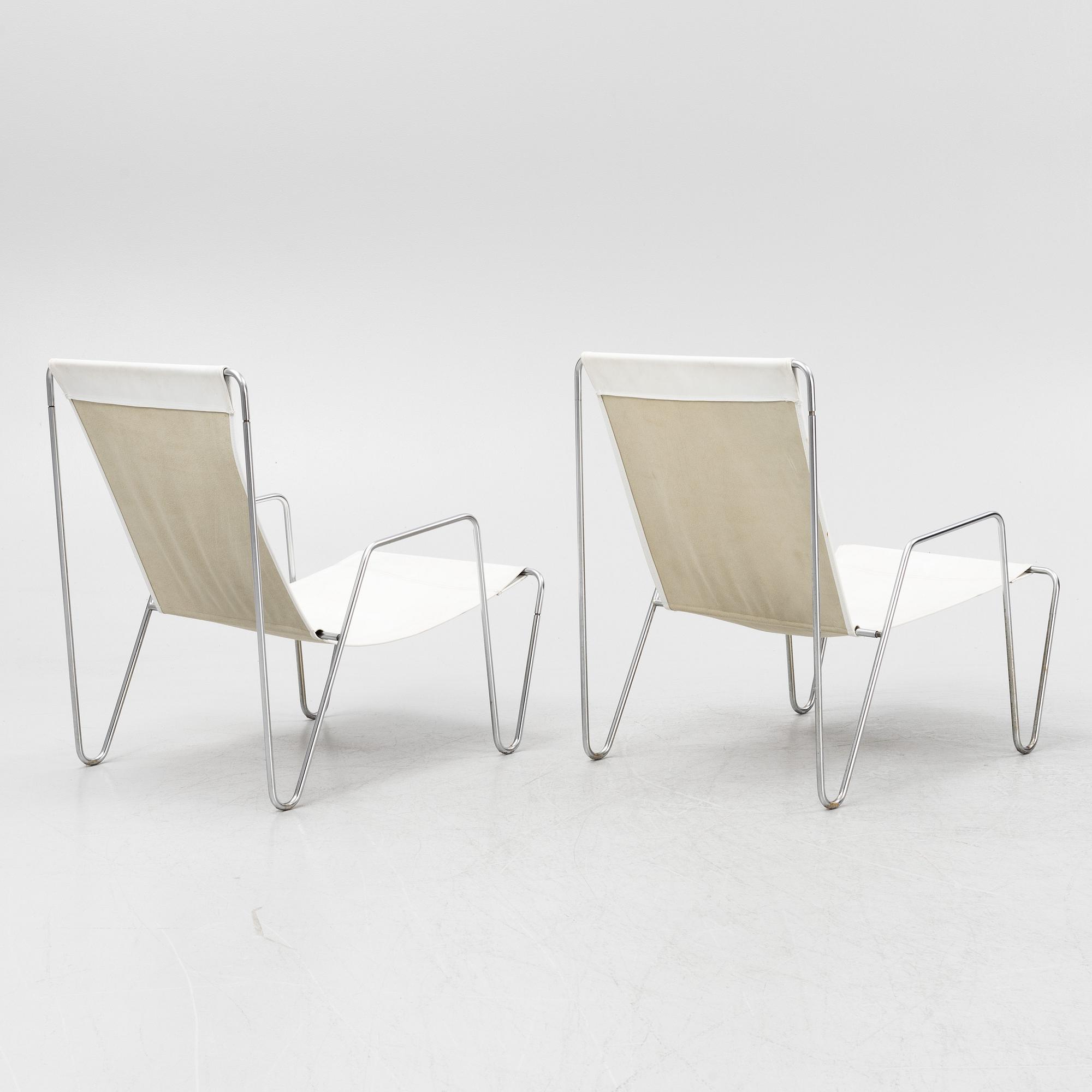 Verner Panton, a pair of 'Bachelor' lounge chairs.