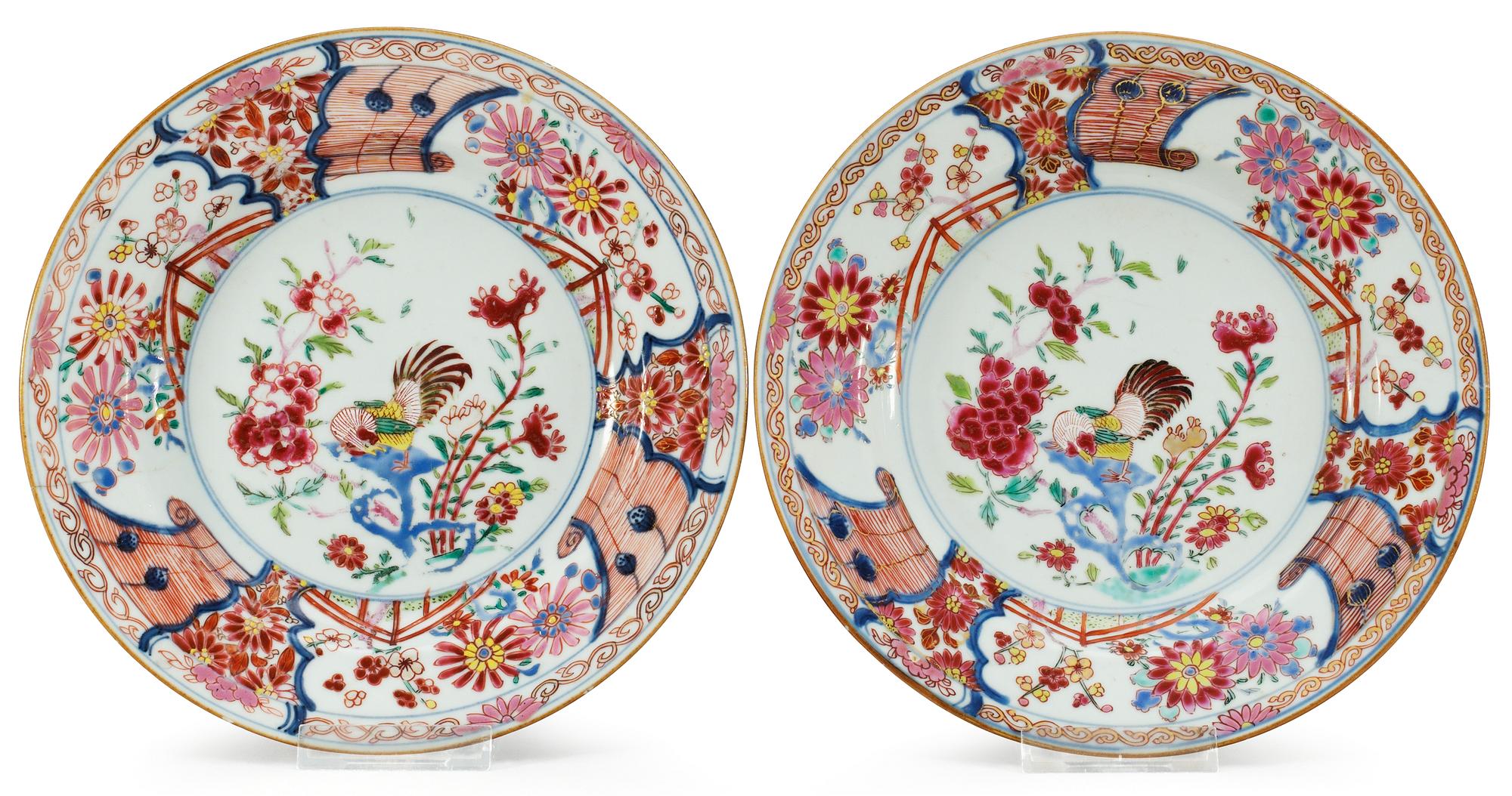 A pair of polychrome plates, Qing dynastin. Yongzheng 1723-35.