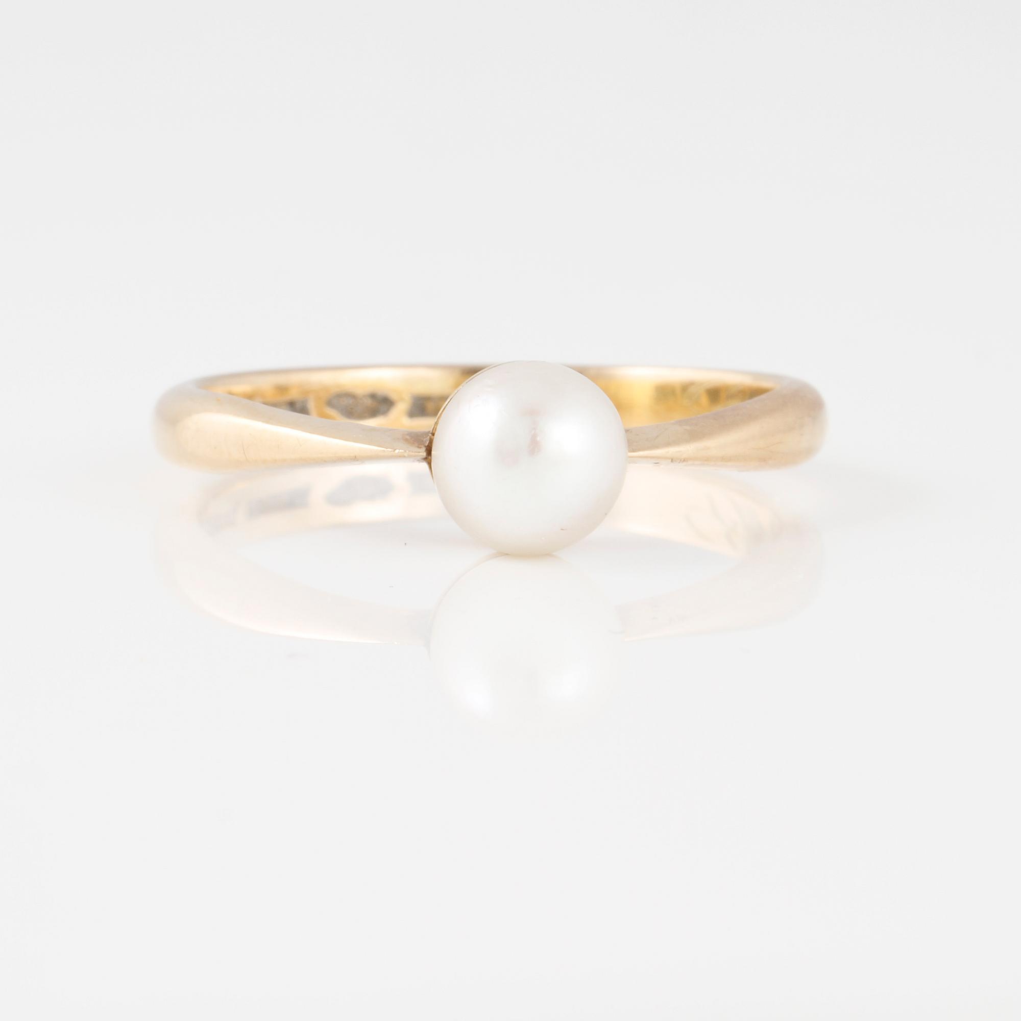 RING, med odlad pärla.