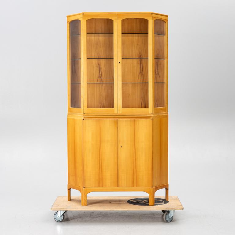 Carl Malmsten, Display cabinet, "Undantaget".