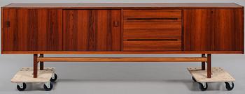 SIDEBOARD, "Grand", Nils Jonsson, 1900-talets andra hälft.