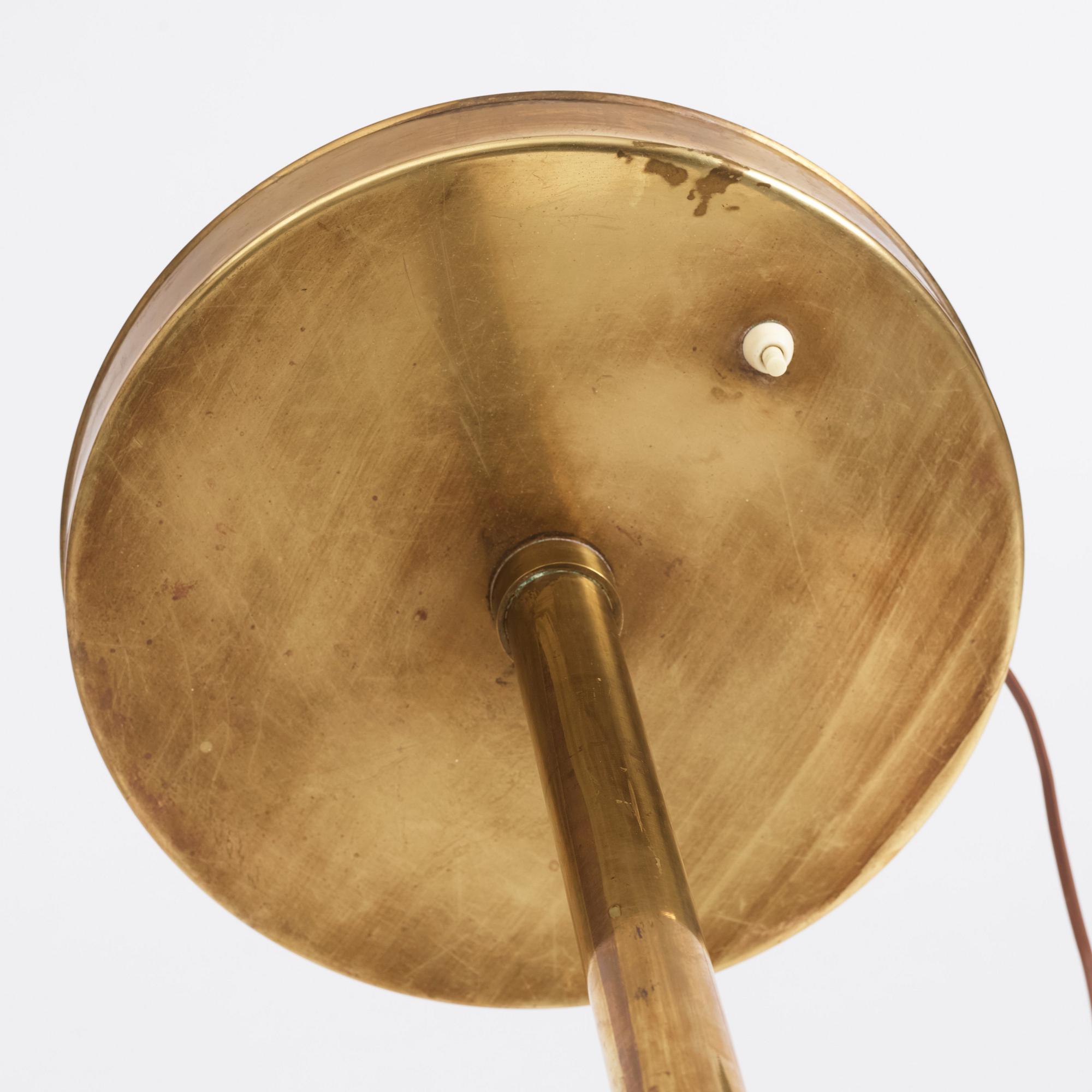 Carl-Axel Acking, golvlampa, för Stockholm stads hantverksförening, 1939.
