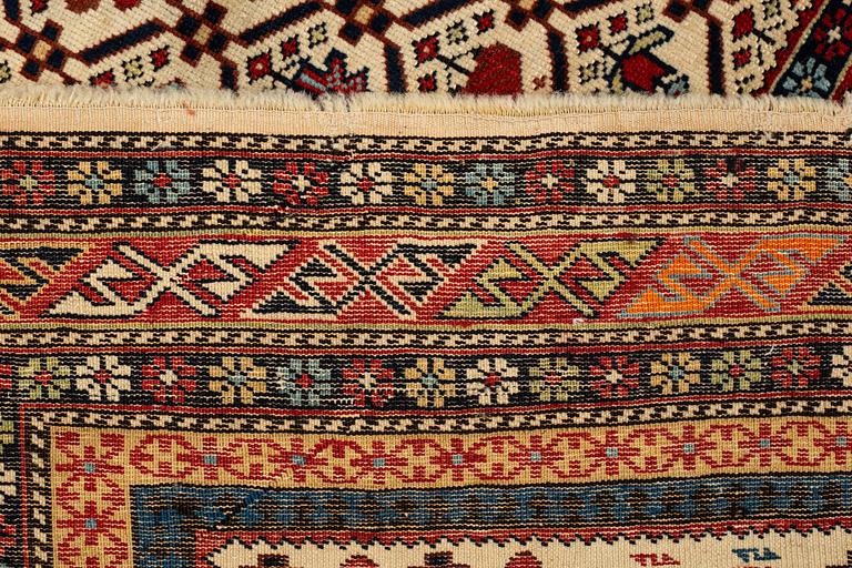A rug, antique, Shirvan/Dagestan, Namazlyk, ca 138 x 114 cm.