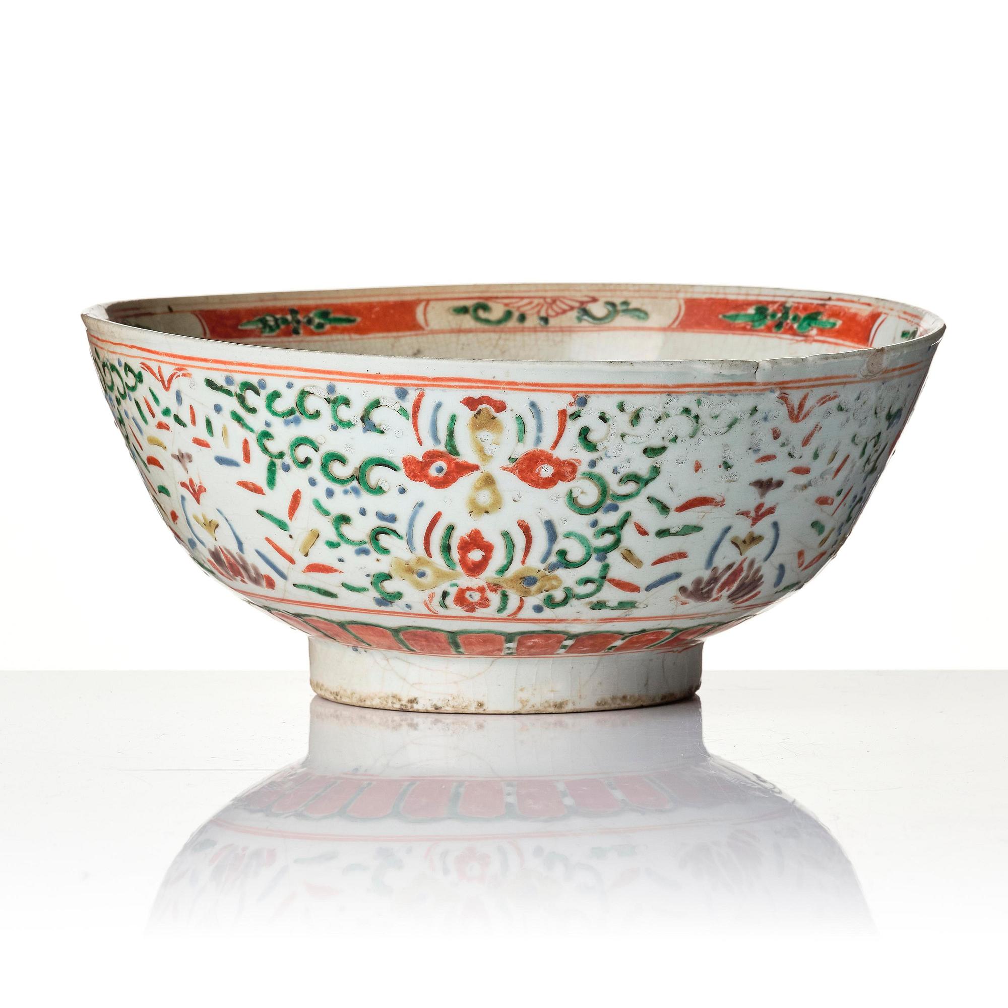 Skål, porslin. Transition, 1600-tal.