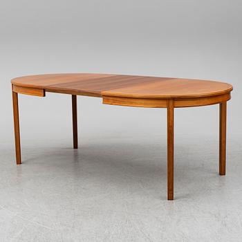 BERTIL FRIDHAGEN, a 'Sörgården' walnut table.