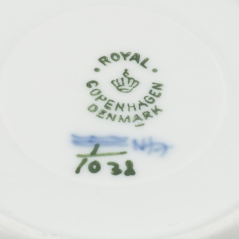 A set of thirteen 'Musselmalet' porcelain service parts, Royal Copenhagen, Denmark.