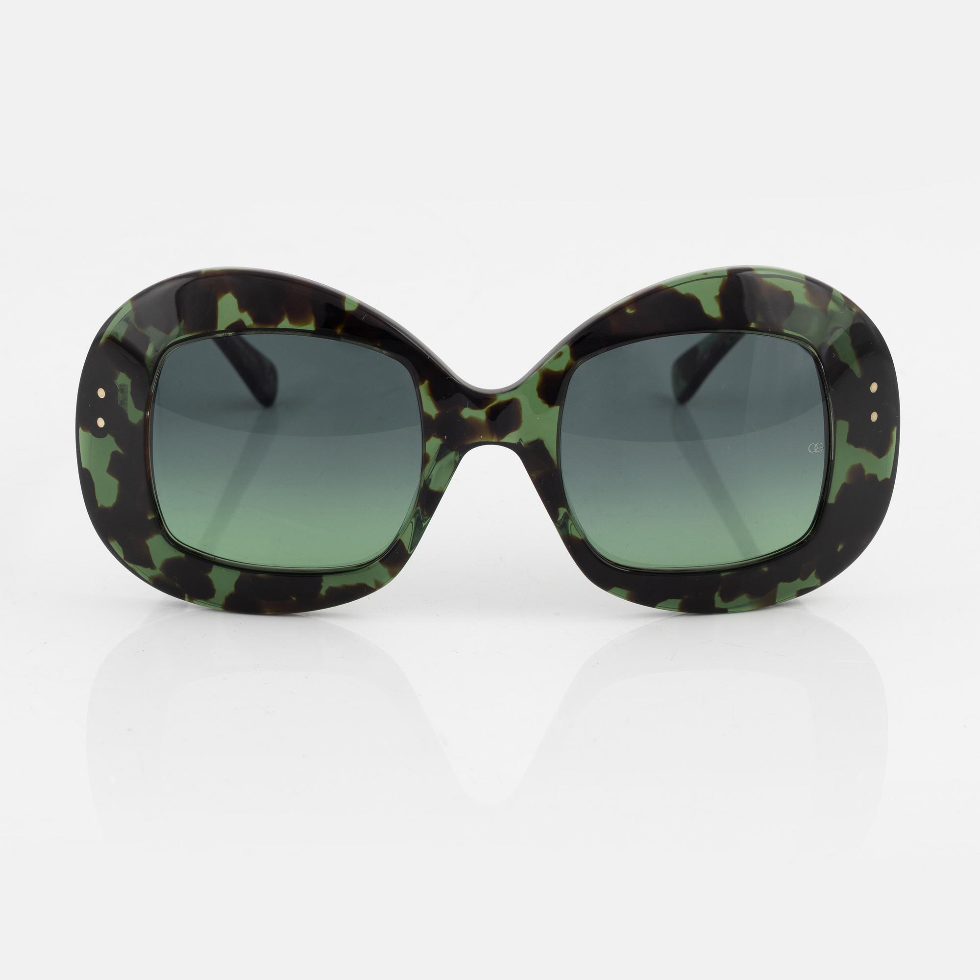 Oliver Goldsmith, solglasögon, "Uuksu".