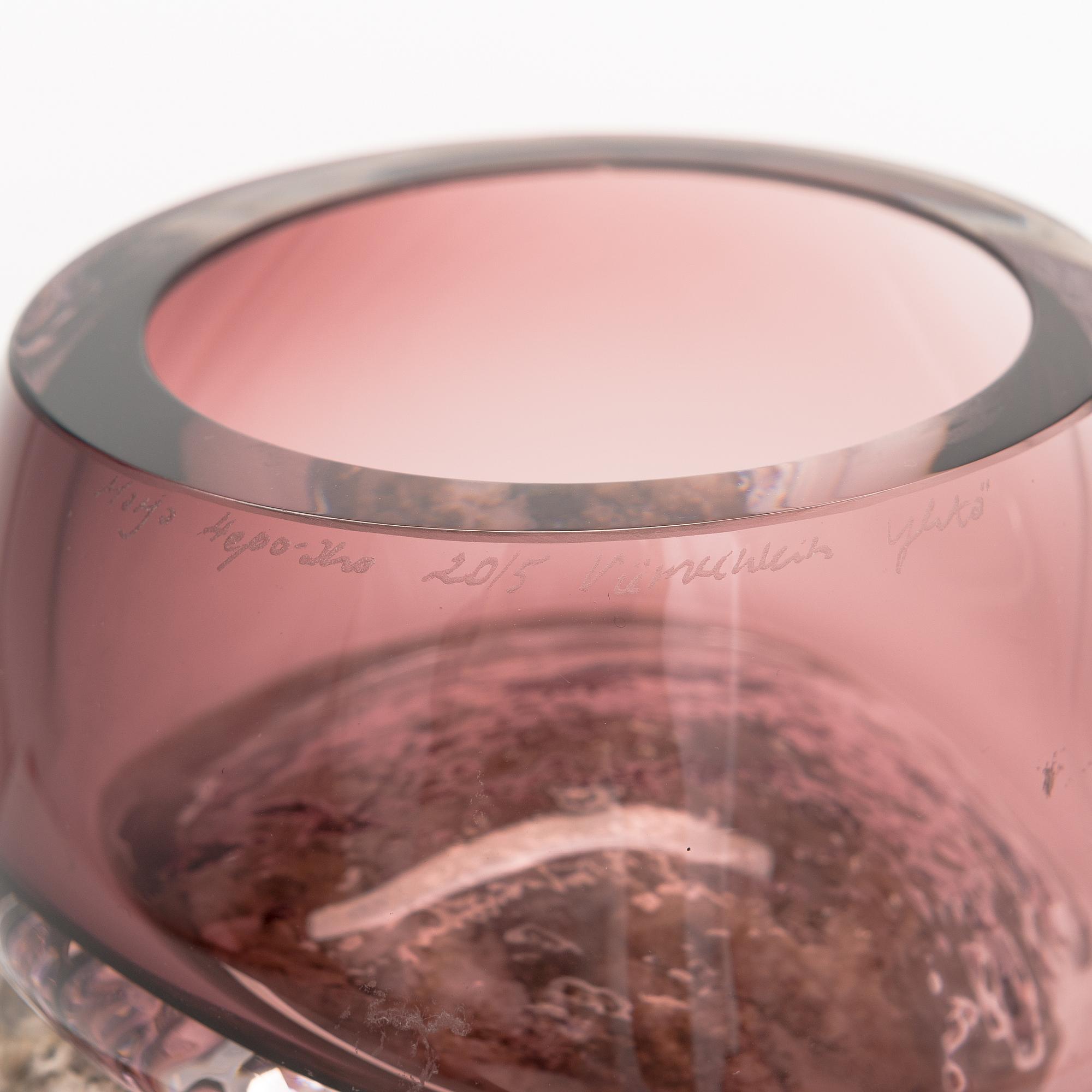 Marja Hepo-aho, glass sculpture 'Finally together' signed Marja Hepo-aho 2015, Glass Studio Mafka&Alakoski Riihimäki.