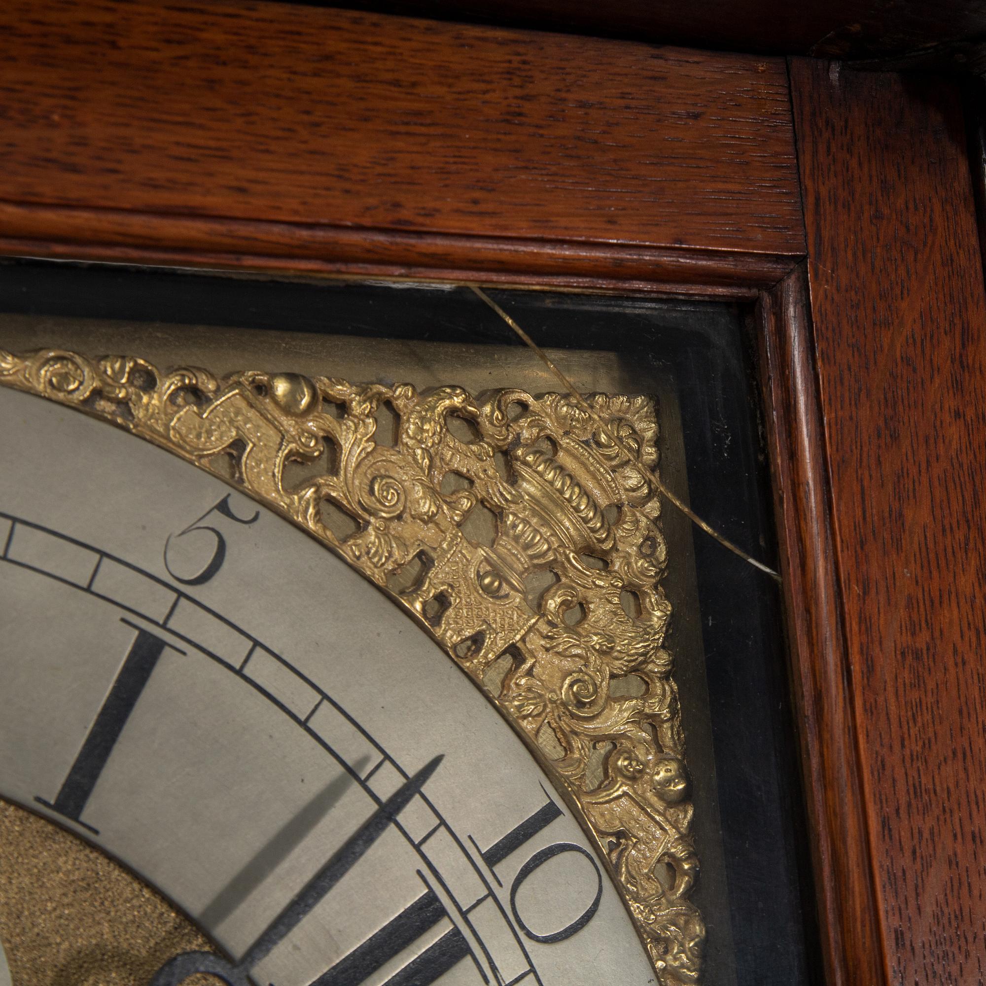 An English longcase clock, signed Tho Shindler, Canterbury. Ca 1800.