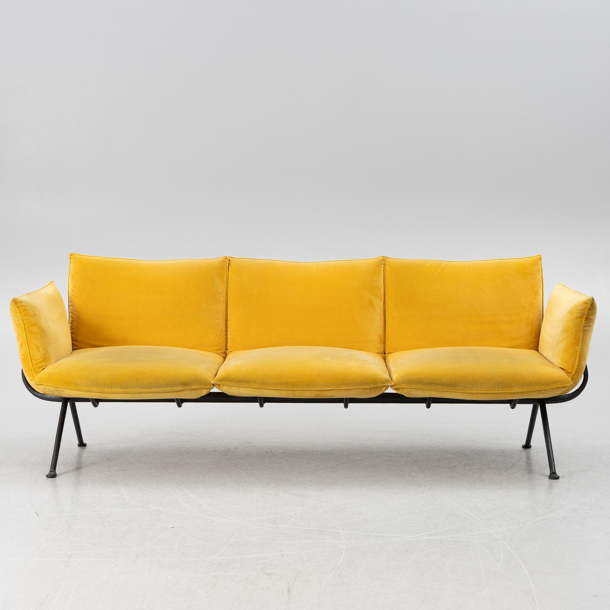 Ronan & Erwan Bouroullec, sofa, 'Officina', Magis, Italy.