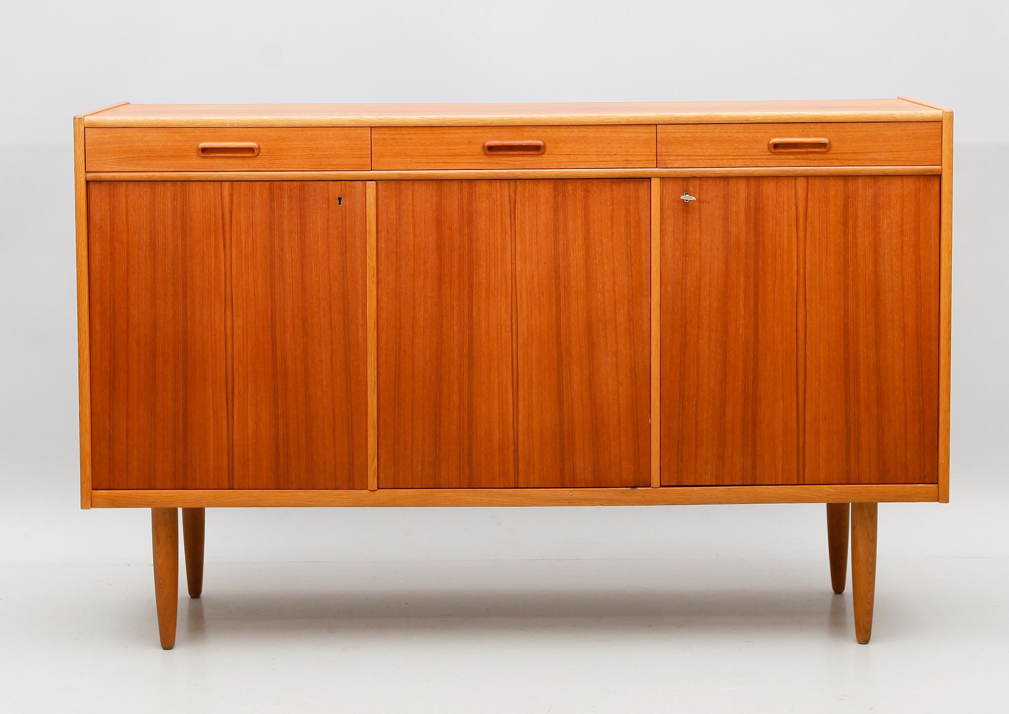 SIDEBOARD, 1900-talets andra hälft.