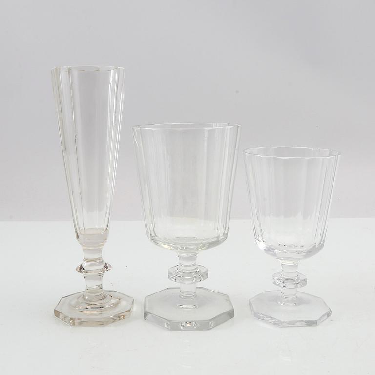 Elis Bergh, 81-piece service "Karlberg", Kosta, 20th century.