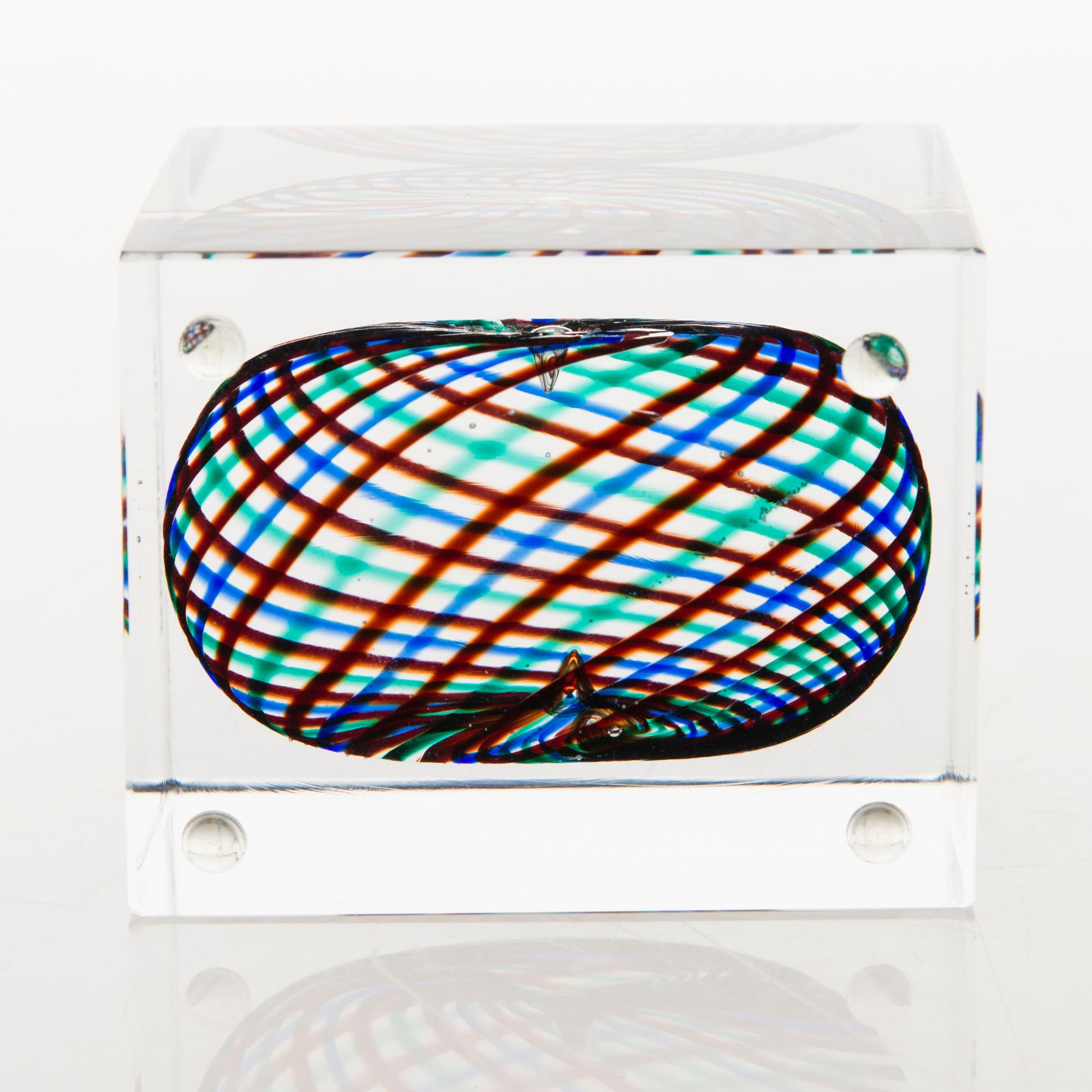OIVA TOIKKA, An annual glass cube, signed Oiva Toikka Nuutajärvi 1994 and numbered 528/2000.