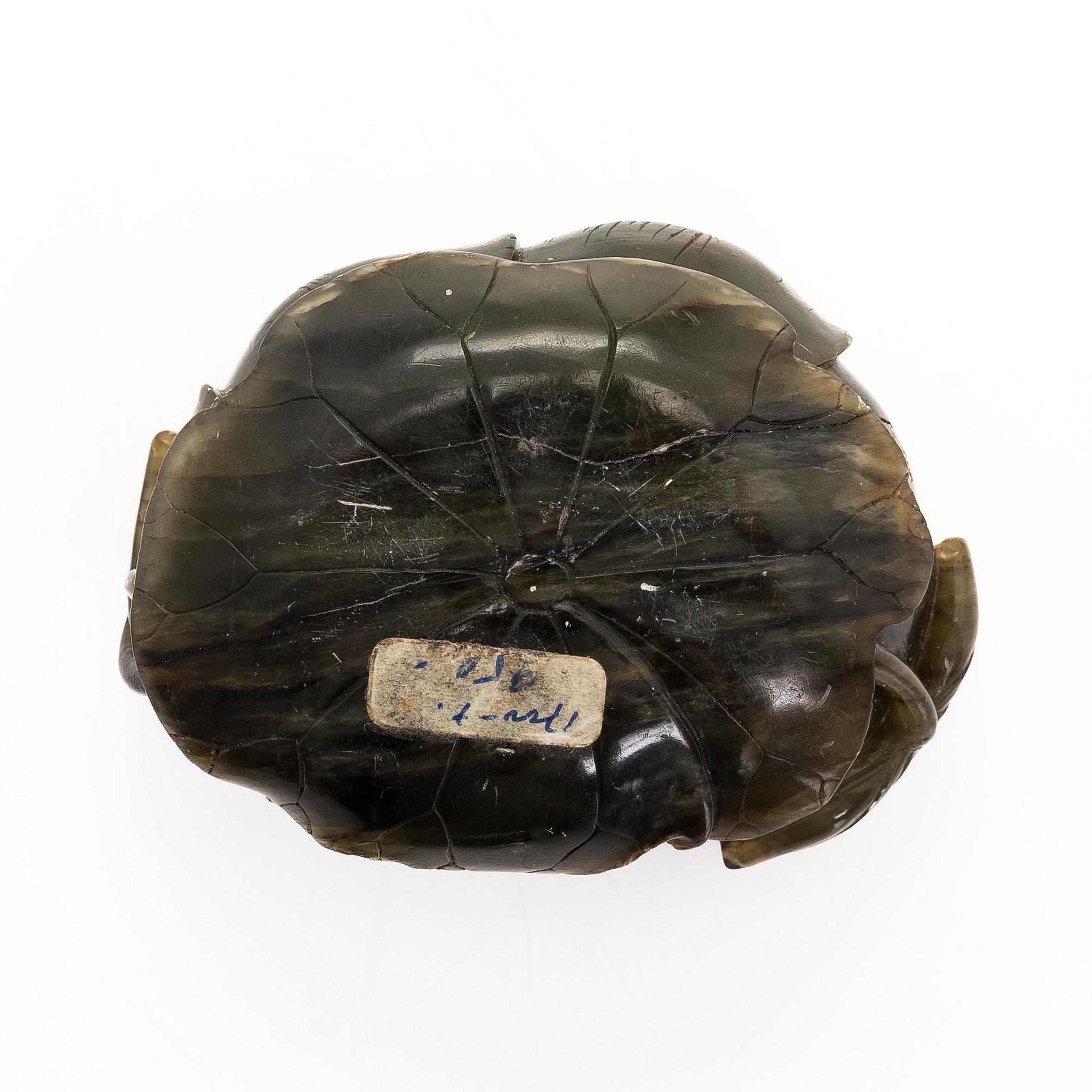 A lotus brush washer. China, 20th century.