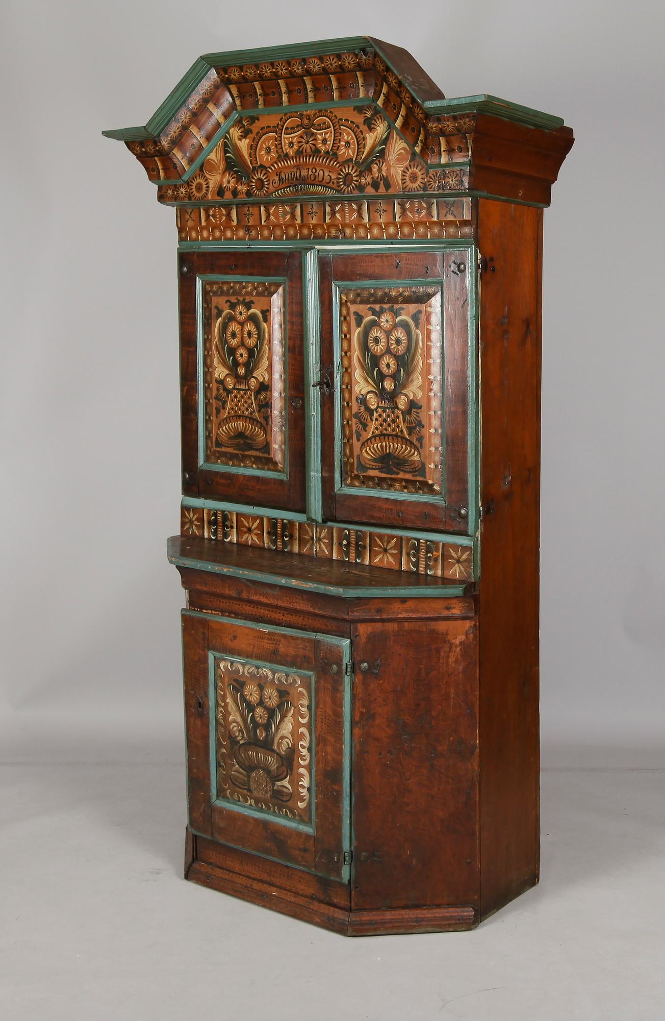 KRONSKÅP, allmoge, 1800-tal.