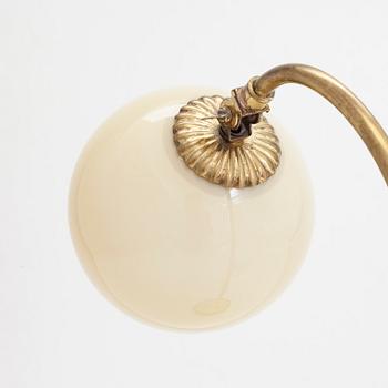 A model 61040 Idman table lamp, mid-20th century.