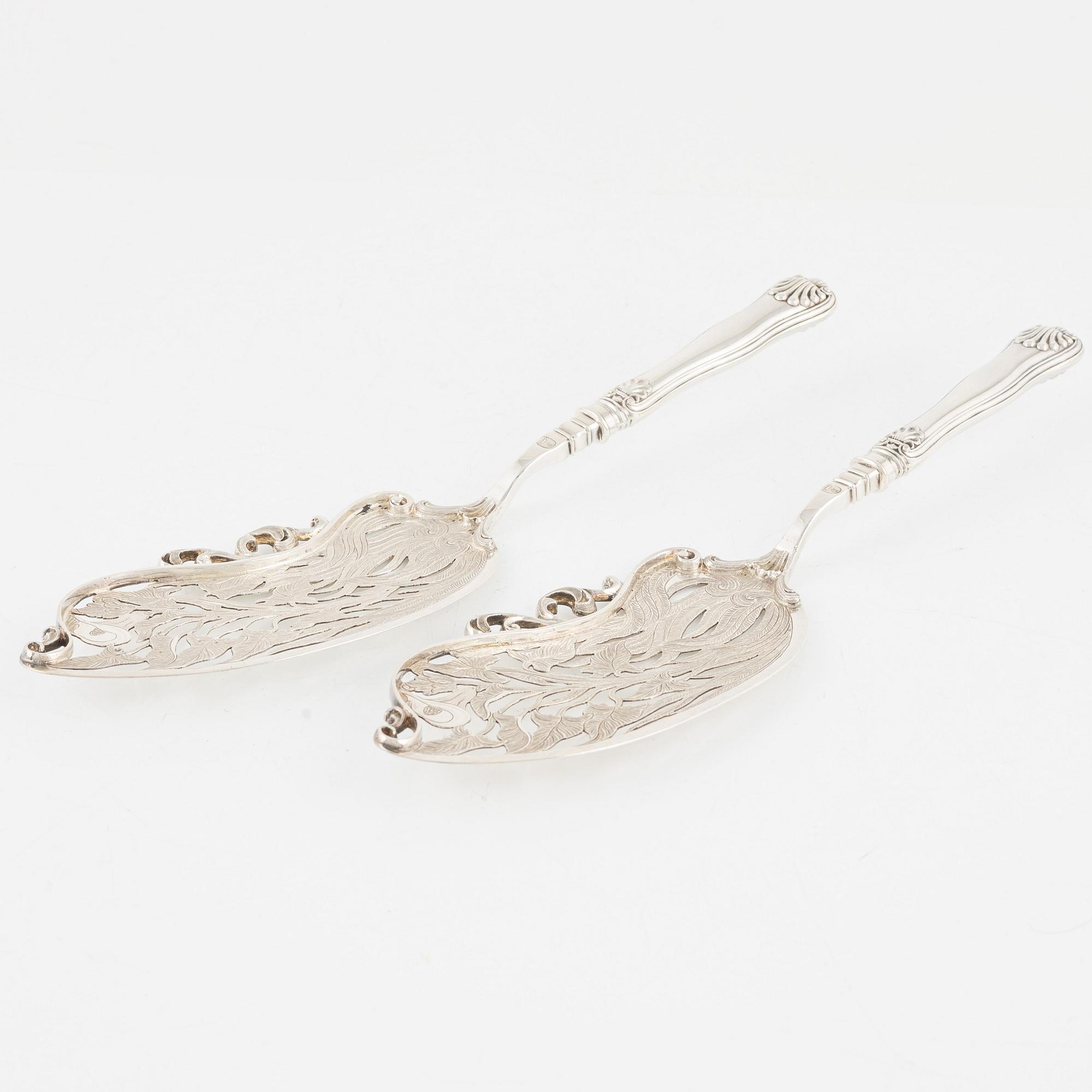 Fiskspadar, ett par, silver, G Möllenborg,  Stockholm 1858.
