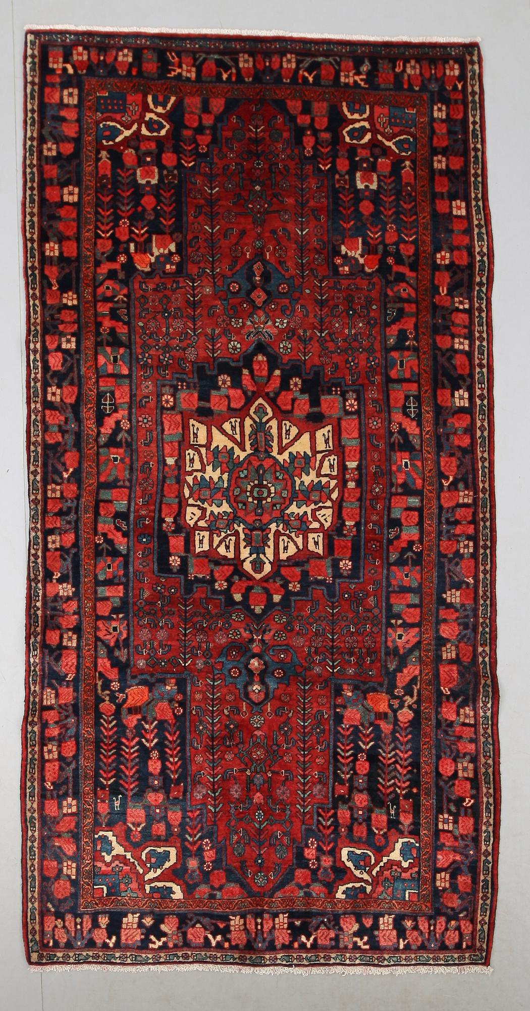 MATTA, Bidjar, ca 285 x 148 cm.