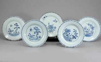 TALLRIKAR, 12 st, porslin, Kina, 1700-tal.
