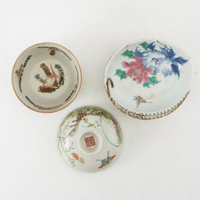 Bowl with lid and bowl plate China 19th century porcelain.