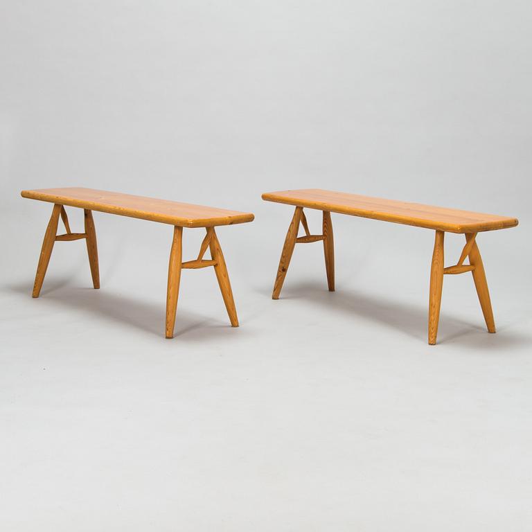 Ilmari Tapiovaara, penkkejä, 2 kpl, Laukaan puu 1970-luku.