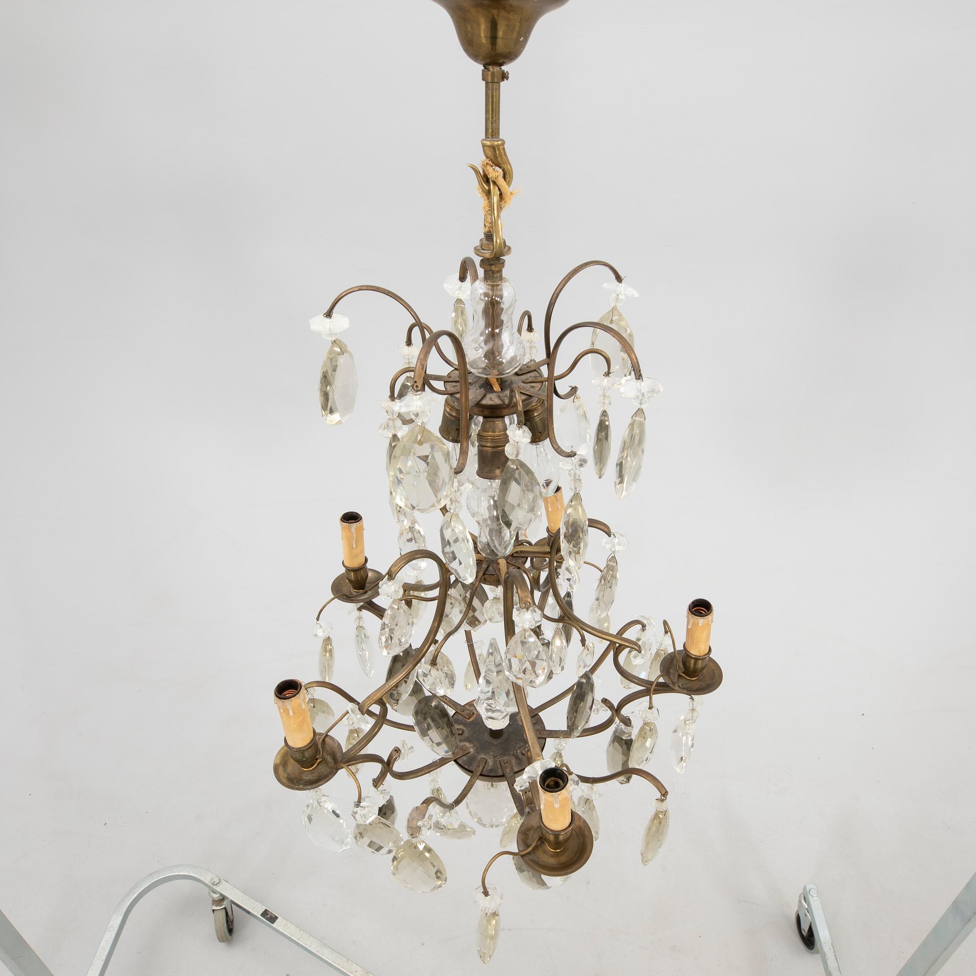 Ljuskrona rokokostil 1900-talets mitt.