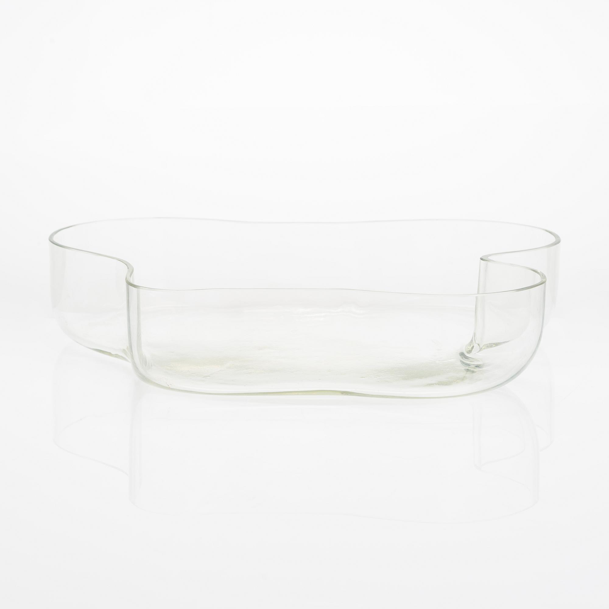 Alvar Aalto, malja malli 3035, signeerattu Alvar Aalto Iittala. 1950-luku.