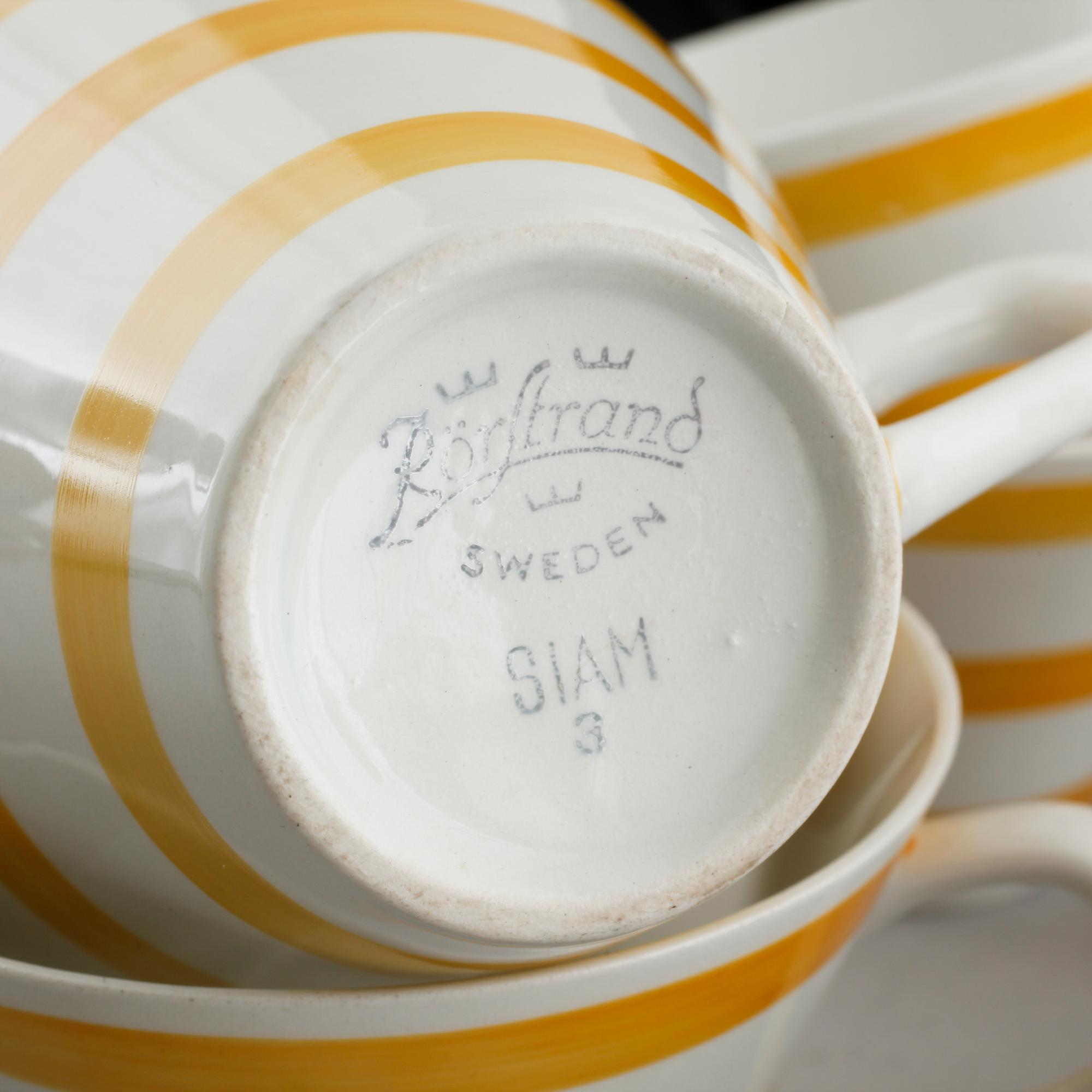 Ten teacups with saucers, porcelian, "Siam", maybe by Marianne Westman, Rörstrand, mid 20th century.