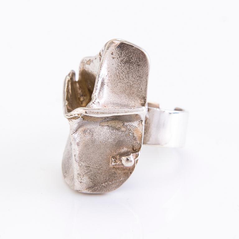 BJÖRN WECKSTRÖM, SORMUS, "Magmassa", KETJU ja KORVAKORUT, sterlinghopeaa, Lapponia, Helsinki 1971-88.