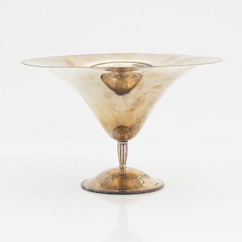 Swedish silver bowl on foot, bearing the mark of GAB, Stockholm 1927.