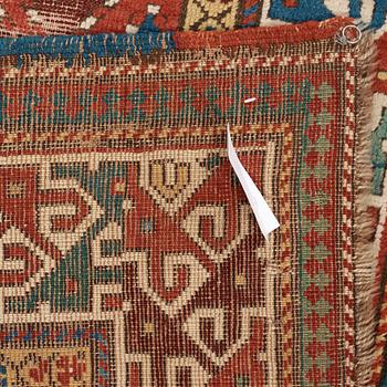 ANTIQUE CAUCASIAN RUNNER, PROBABLY KAZAK. 320 x 95,5 cm.