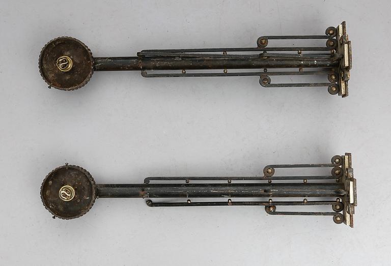 VÄGGLAMPOR, 1 par, smide och förkromad metall, art déco, 1900-talets första hälft.