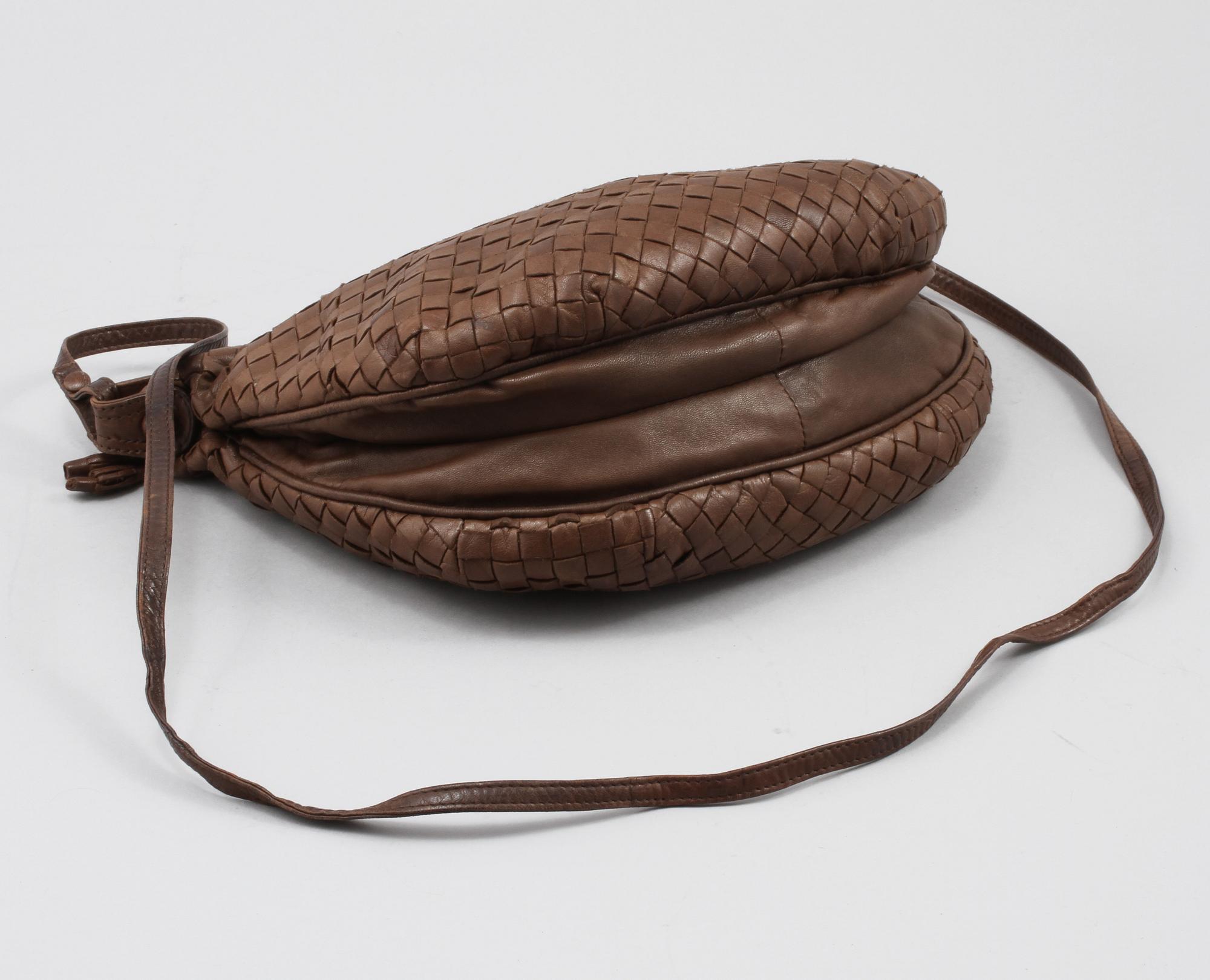 VÄSKA, Bottega Veneta.