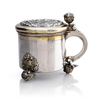 250. A Baltic 17th century parcel-gilt silver tankard, mark of Johan Strengman, (active 1686, 1690-1701) probably 1691, Nyen.