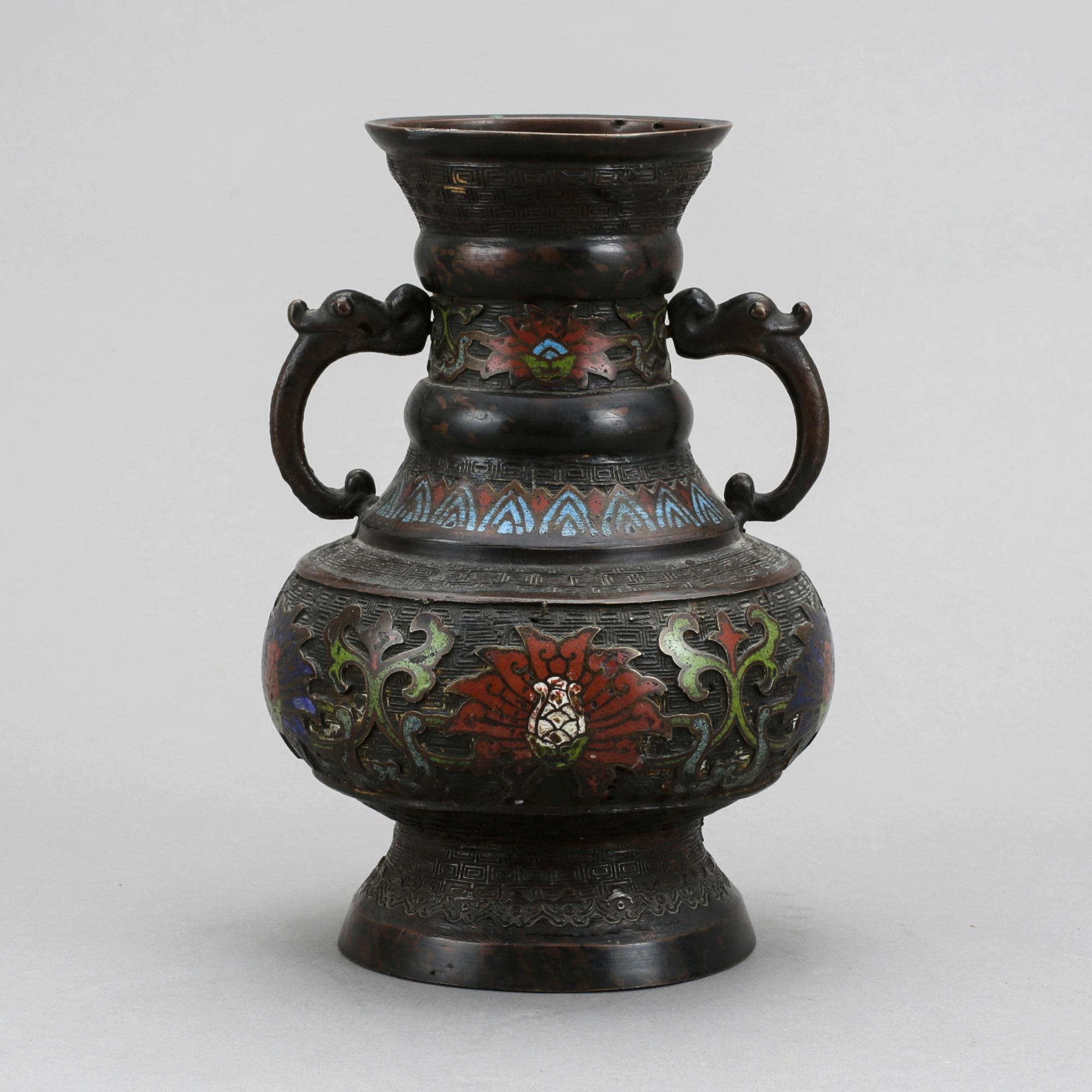 VAS, Metall, Kina, omkring år 1900.