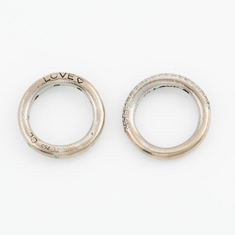 Ole Lyngaard två ringar "Love" nr 4 18K vitguld med runda briljantslipade diamanter.