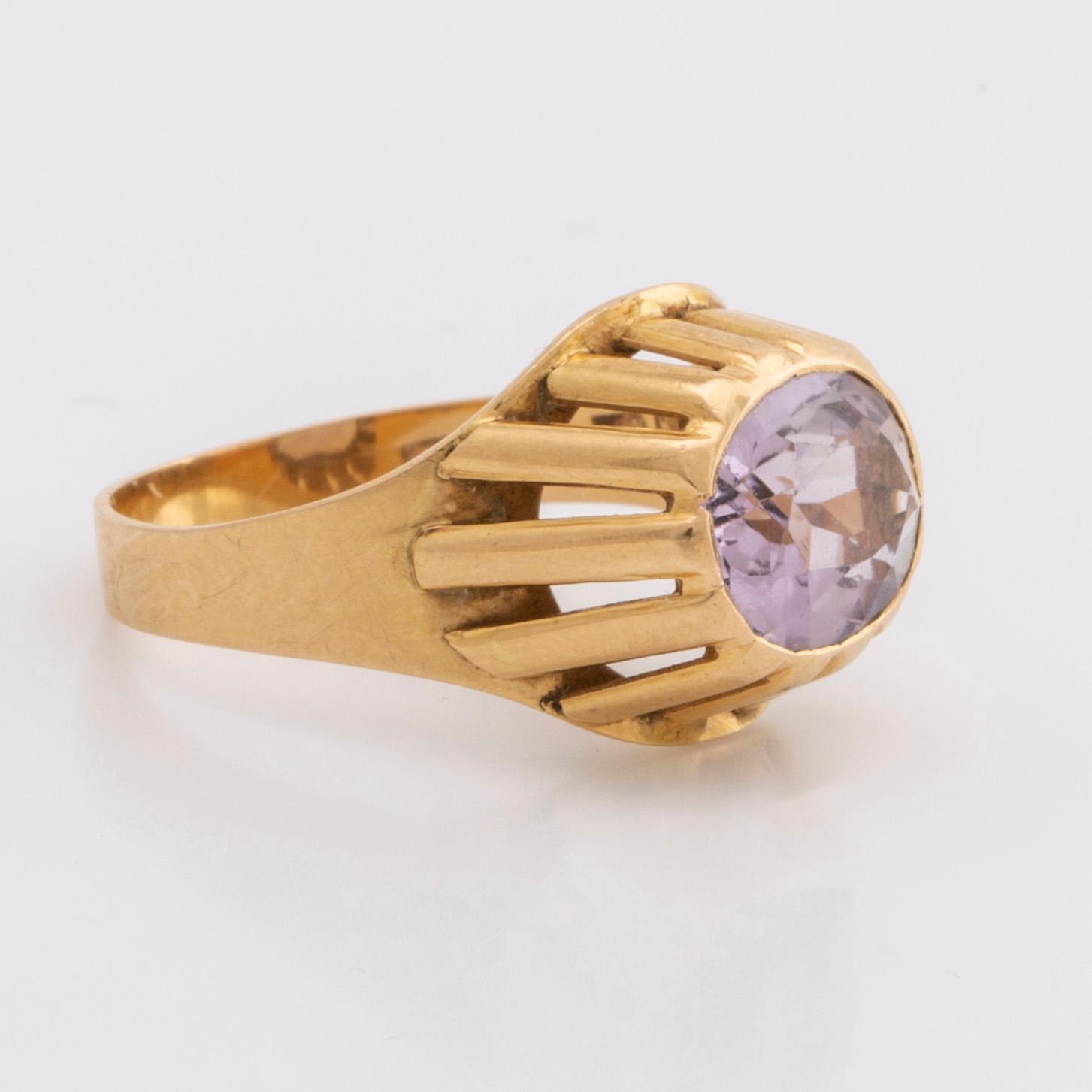 RING 18k gold 1 amethyst approx 9x 7 mm,  total weight 4,0 g. Stigbert Stockholm 1960.