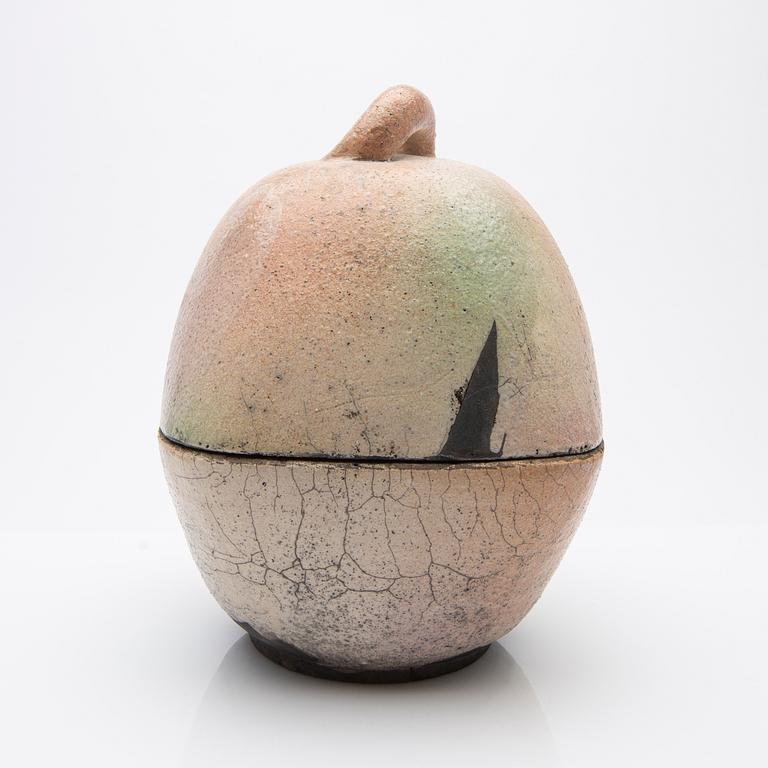 Ulf Johansson, Tea caddy, raku, Sweden, circa 2000.