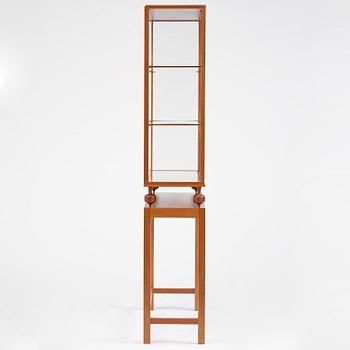 Josef Frank, a display cabinet model 2077, Firma Svenskt Tenn, post 1985.
