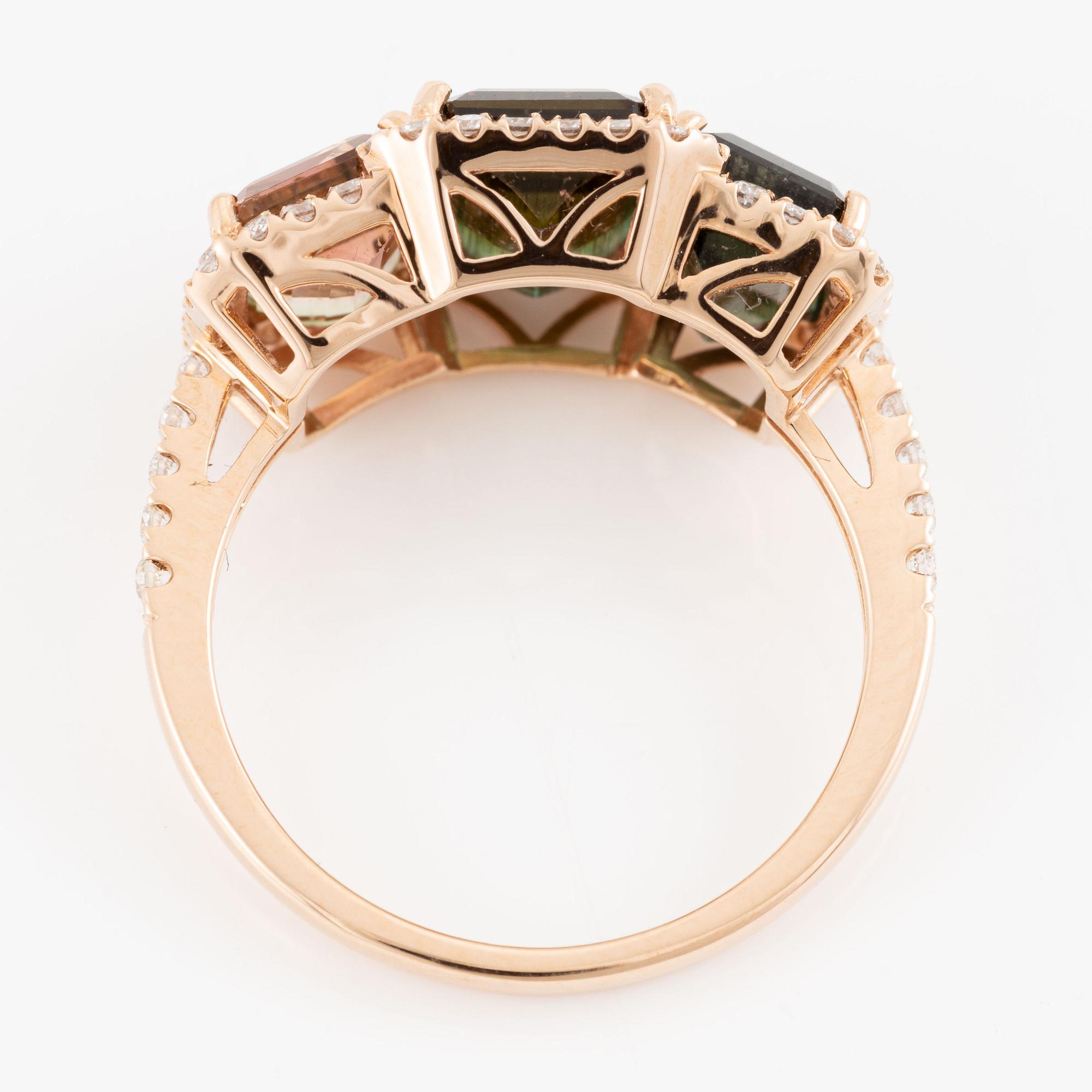 Ring with watermelon tourmaline and brilliant-cut diamonds.