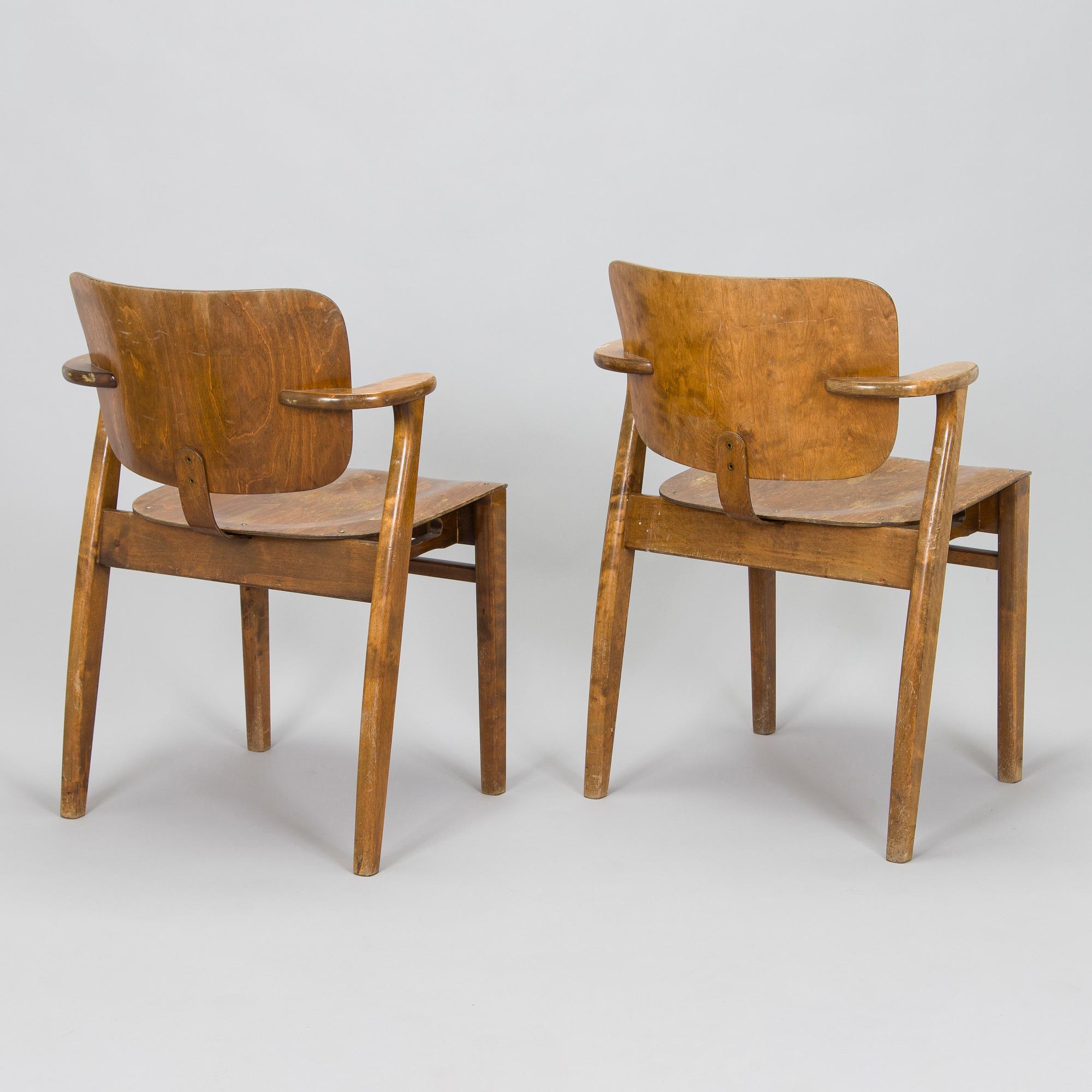 Ilmari Tapiovaara, tuoleja 4 kpl, "Domus", Keravan Puuteollisuus, 1900-luvun puoliväli.