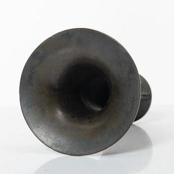 An archaistic bronze vase, Gu, Qing dynasty (1644-1912).