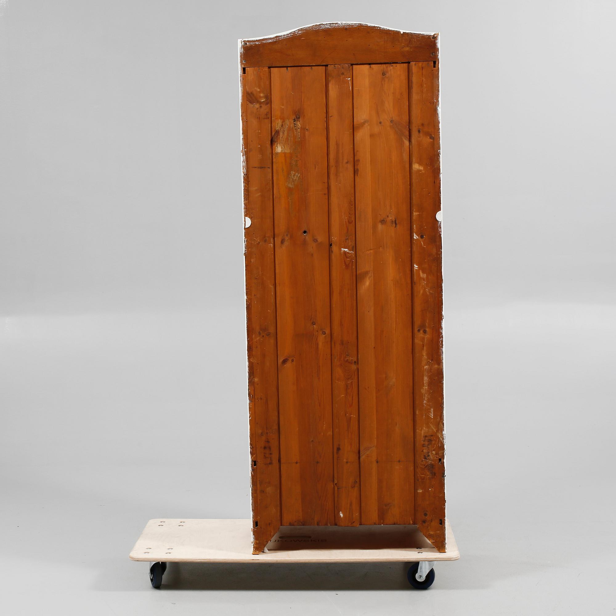 KLÄDSKÅP, jugend, 1900-talets första del.