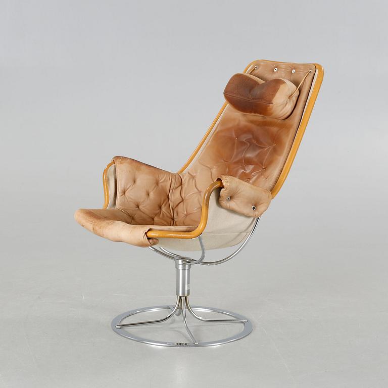 A late 20th centruy / early 21st century "Jetson" chair, designed by Bruno Mathson for Dux.