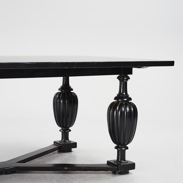 Gunnar Asplund, a dining table, for the staffroom at Karlshamn Secondary School, Sweden, ca 1912-1918.